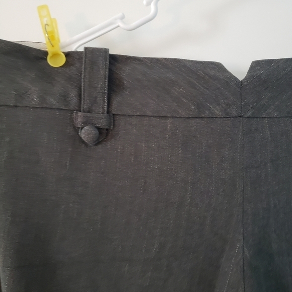 Gray Pin Stripe Stretch Dressy Capris Size 14 - Picture 4 of 7